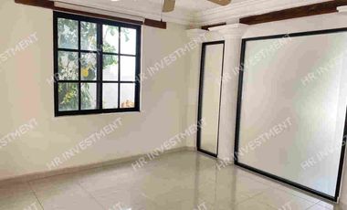 Casa con 4 recamaras en SM 15 Cancun en venta
