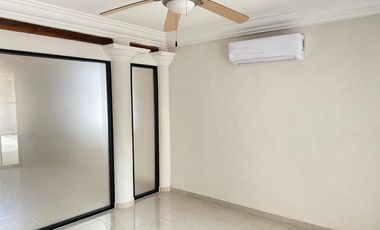 Venta de casa con 4 recamaras en SM 15 Cancun