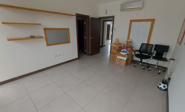 Samborondon, Vendo Hermosa Casa de 4 dormitorios con Piscina