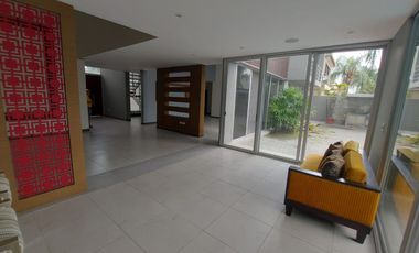 Samborondon, Vendo Hermosa Casa de 4 dormitorios con Piscina