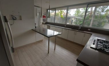 Samborondon, Vendo Hermosa Casa de 4 dormitorios con Piscina