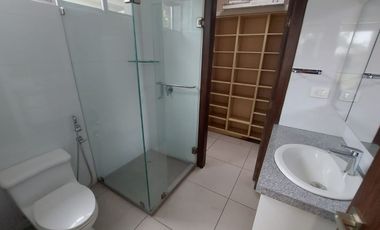 Samborondon, Vendo Hermosa Casa de 4 dormitorios con Piscina