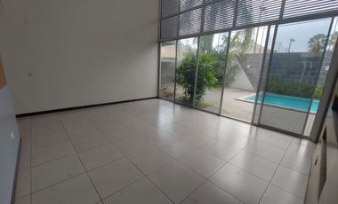 Samborondon, Vendo Hermosa Casa de 4 dormitorios con Piscina