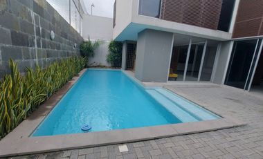 Samborondon, Vendo Hermosa Casa de 4 dormitorios con Piscina