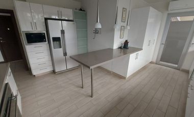 Samborondon, Vendo Hermosa Casa de 4 dormitorios con Piscina