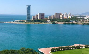 Vendemos tu propiedad MIRANDA Real Estate Plaza Peninsula Vallarta