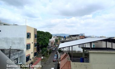 Venta de Edificio  de 3 niveles en el Norte de Guayaquil, Cdla. Simón Bolívar, frente al aeropuerto norte de Guayaquil