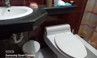 Venta de Edificio  de 3 niveles en el Norte de Guayaquil, Cdla. Simón Bolívar, frente al aeropuerto norte de Guayaquil