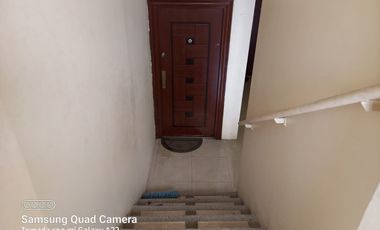 Venta de Edificio  de 3 niveles en el Norte de Guayaquil, Cdla. Simón Bolívar, frente al aeropuerto norte de Guayaquil