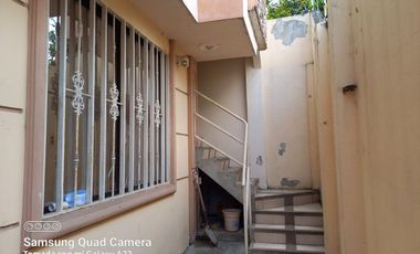 Venta de Edificio  de 3 niveles en el Norte de Guayaquil, Cdla. Simón Bolívar, frente al aeropuerto norte de Guayaquil