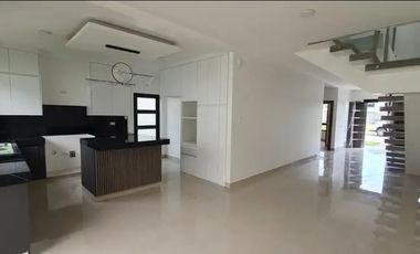 CASA EN VENTA EN ISLA CELESTE ESTRIBOR. ESTRENO ESPECTACULAR