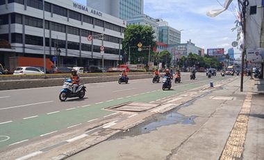 Dijual Cepat Gedung Office Perusahaan Media Cideng Jakarta Pusat Furnished