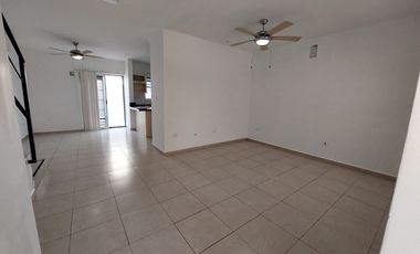 Casa en Renta en Cuumbres del Sol, Monterrey, Nuevo Leon