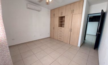 Casa en Renta en Cuumbres del Sol, Monterrey, Nuevo Leon