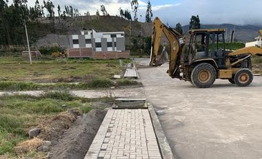 HERMOSO TERRENO EN SAN NICOLAS DE LAS ABRAS. RIOBAMBA.