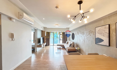 Modernized 1 bedroom in Solstice Tower Circuit Makati