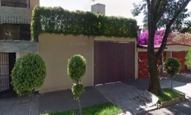 CASA SOLA EN PASEOS DE TAXQUEÑA, COYOACAN