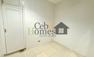 Semi-Furnished 5 Bedroom House with Pool for Rent in Maria Luisa