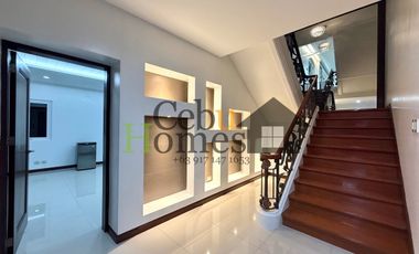 Semi-Furnished 5 Bedroom House with Pool for Rent in Maria Luisa