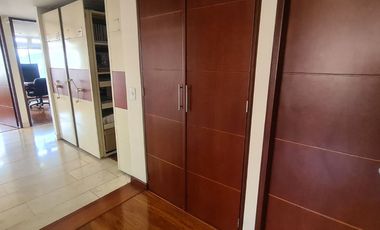 ARRIENDO VENDO OFICINA AMOBLADA PISO 22 CENTRO INTERNACIONAL DE 440 M2