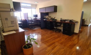 ARRIENDO VENDO OFICINA AMOBLADA PISO 22 CENTRO INTERNACIONAL DE 440 M2