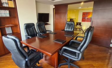 ARRIENDO VENDO OFICINA AMOBLADA PISO 22 CENTRO INTERNACIONAL DE 440 M2