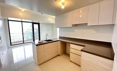 For Sale 1 Bedroom Corner Unit in Mandani Bay Suites Tower 2, Mandaue City