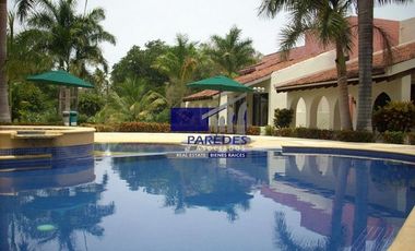 V411 Villa en Venta 3 recamaras Campo de Golf Ixtapa