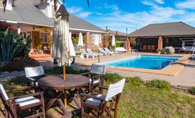 Venta de hermosa Parcela con 2 casas, piscina y quincho, Vicuña. 11.000 UF
