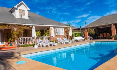 Venta de hermosa Parcela con 2 casas, piscina y quincho, Vicuña. 11.000 UF