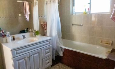 Venta de hermosa Parcela con 2 casas, piscina y quincho, Vicuña. 11.000 UF
