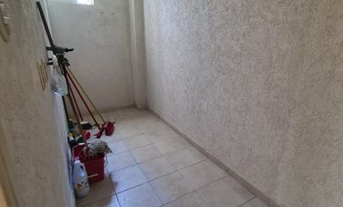 Ofrezco en VENTA, Villa de 3 Niveles. AMUEBLADA