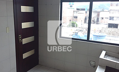 VENTA - VENTA DE DEPARTAMENTO SECTOR LA DOLOROSA EN RIOBAMBA /23URB036