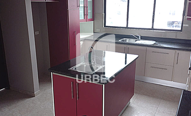 VENTA - VENTA DE DEPARTAMENTO SECTOR LA DOLOROSA EN RIOBAMBA /23URB036