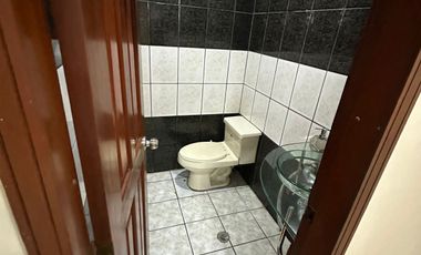 ALQUILO CASA AMPLIA EN GARZOTA