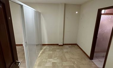 ALQUILO CASA AMPLIA EN GARZOTA