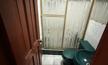 ALQUILO CASA AMPLIA EN GARZOTA