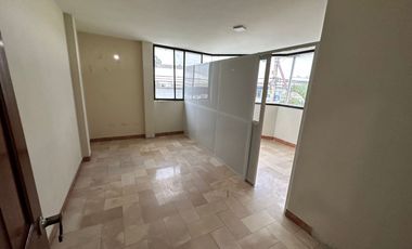 ALQUILO CASA AMPLIA EN GARZOTA