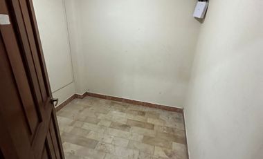 ALQUILO CASA AMPLIA EN GARZOTA