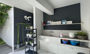 Venta Moderno y Amplio Departamento en Primer Piso Frente Al Golf Los Incas.