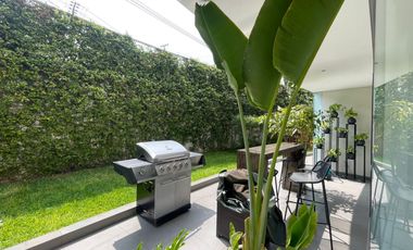 Venta Moderno y Amplio Departamento en Primer Piso Frente Al Golf Los Incas.