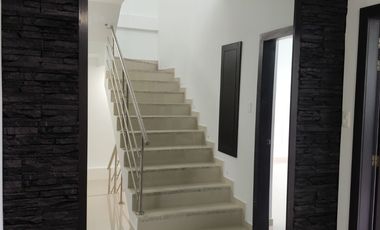 Vendo Casa en Urb. Privada 