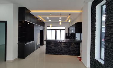 Vendo Casa en Urb. Privada 