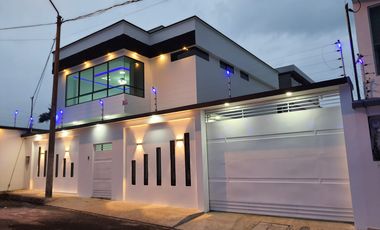 Vendo Casa en Urb. Privada 