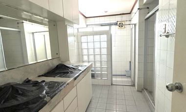 Pre-Owned Commercial/Residential Property in BF Homes Paranaque