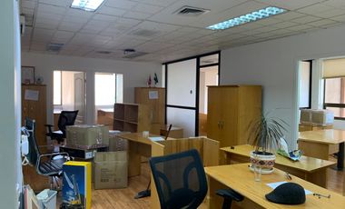 Vendo amplias Oficinas Centrales