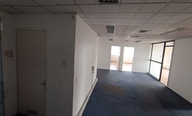 Vendo amplias Oficinas Centrales