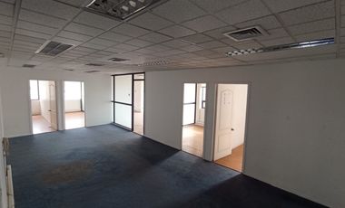 Vendo amplias Oficinas Centrales