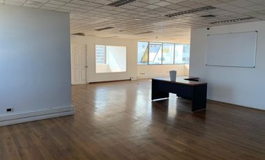 Vendo amplias Oficinas Centrales