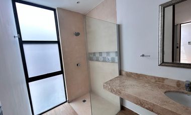 Villa en Venta a 200m de la playa con Club De Playa en Telchac